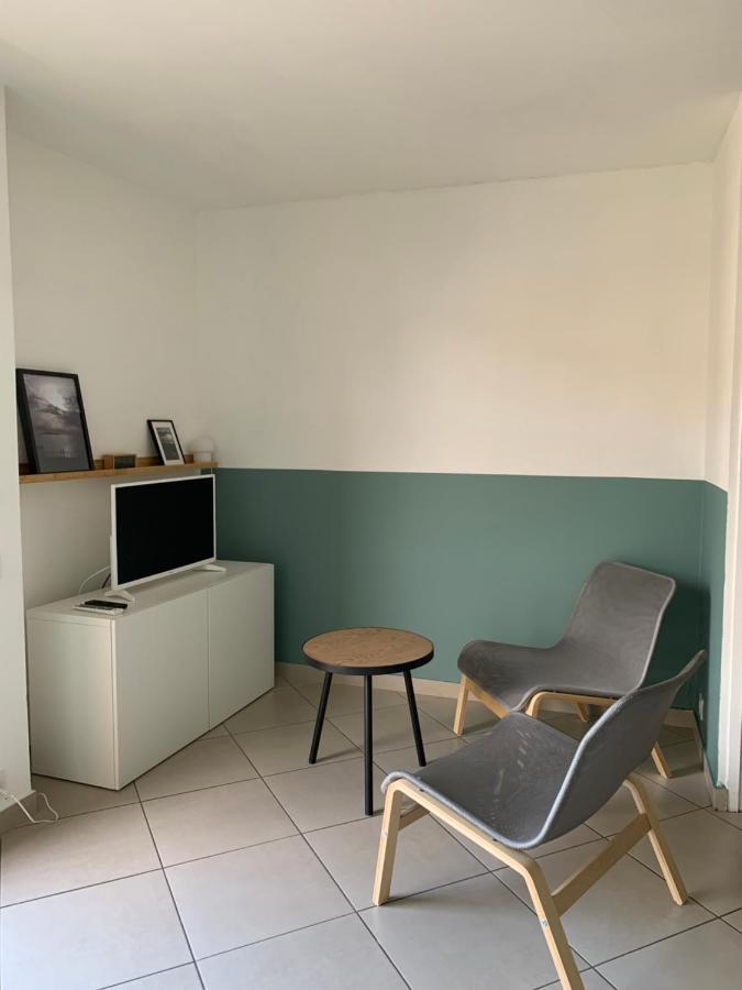 Joli Studio rénové proche quartier Timone -parking Marsiglia Esterno foto